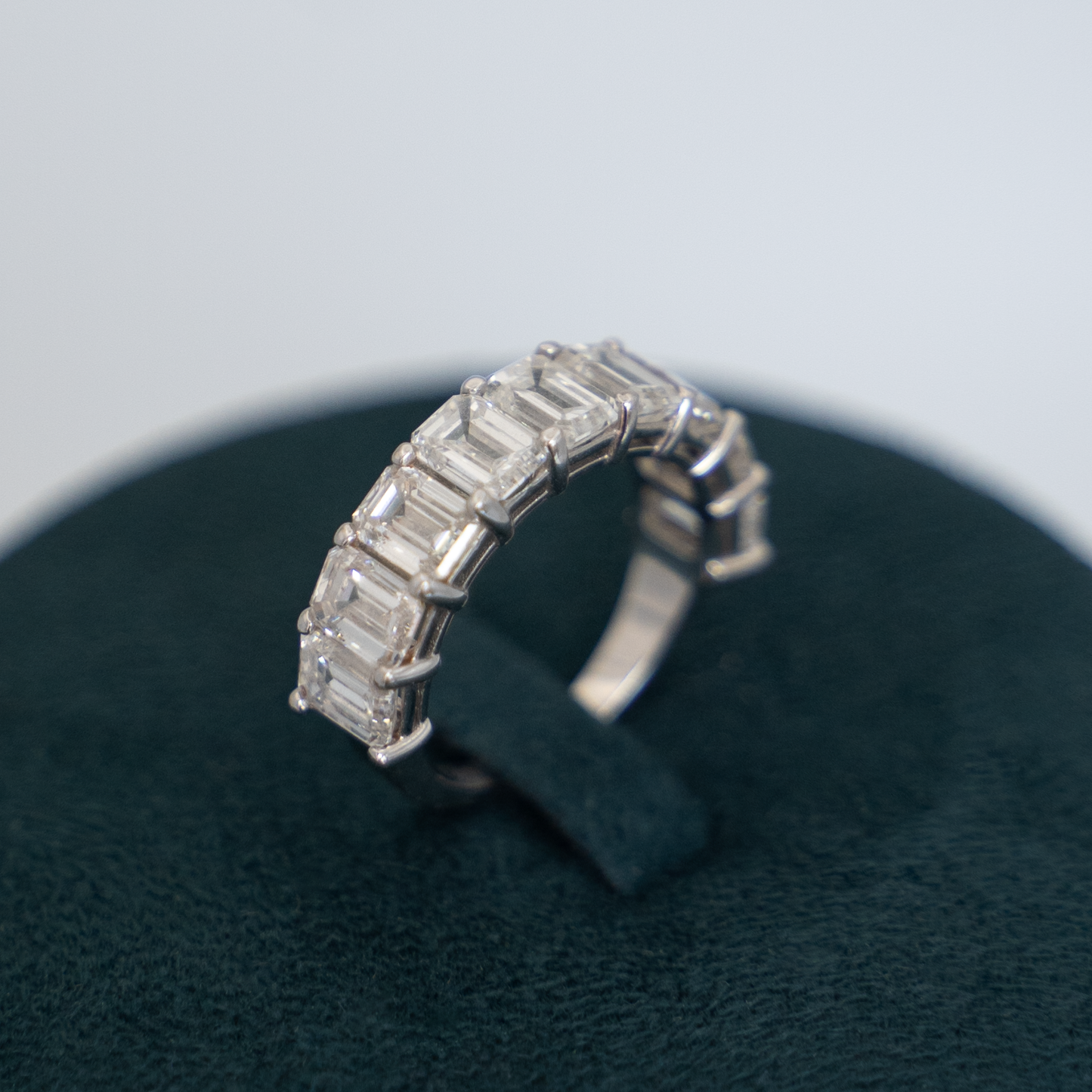 Meia aliança Emerald Cut (4.5 quilates)