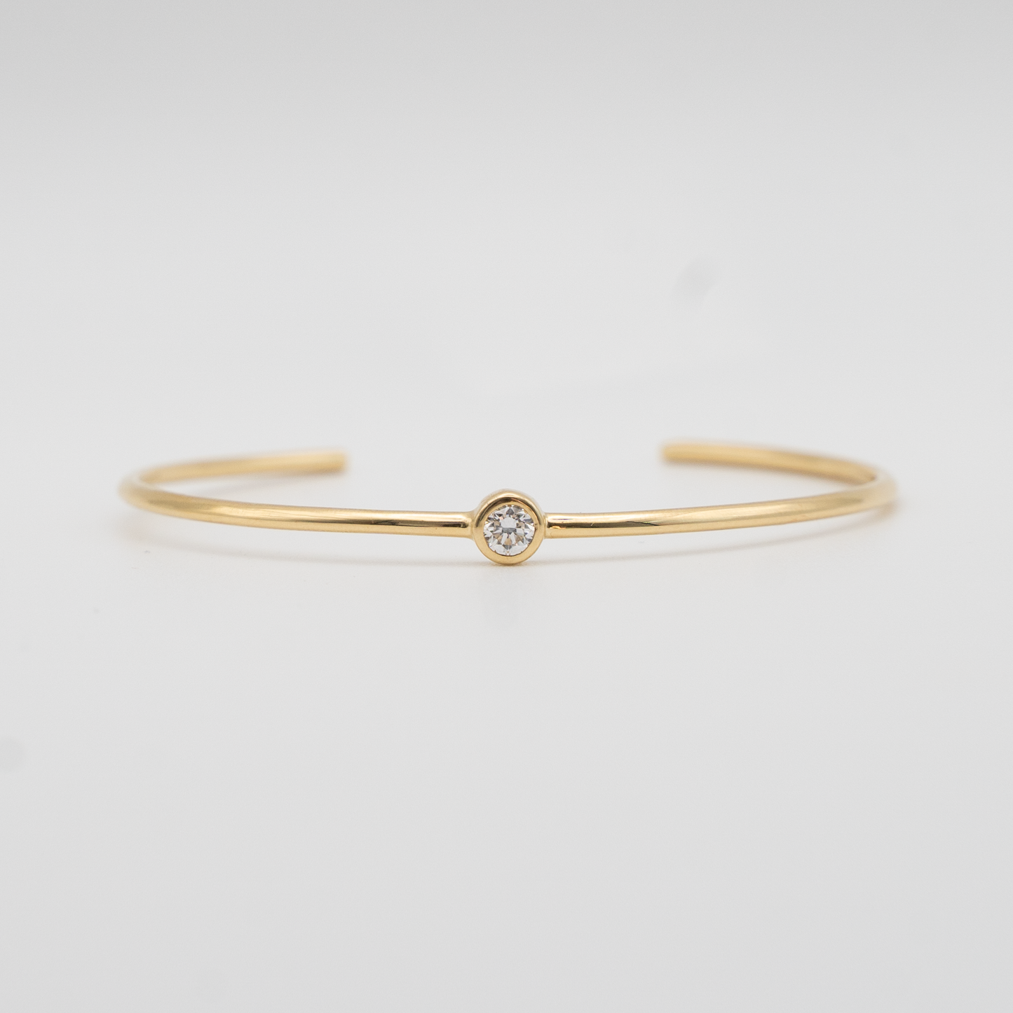 Bracelete com ponto de luz (0.25ct) de diamante