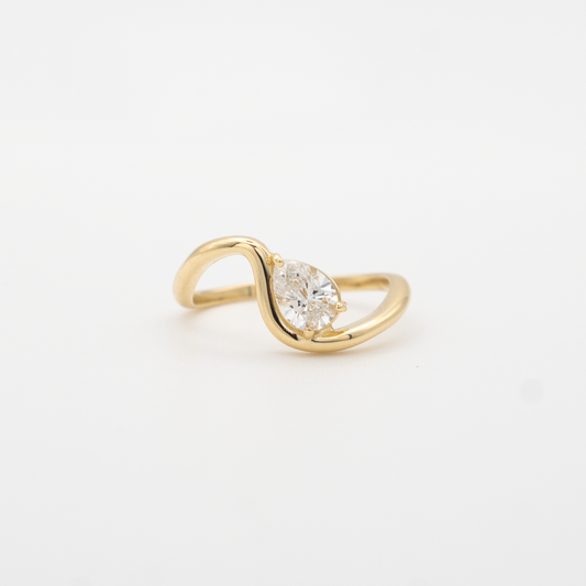 Anel droplet (0.65ct diamante)